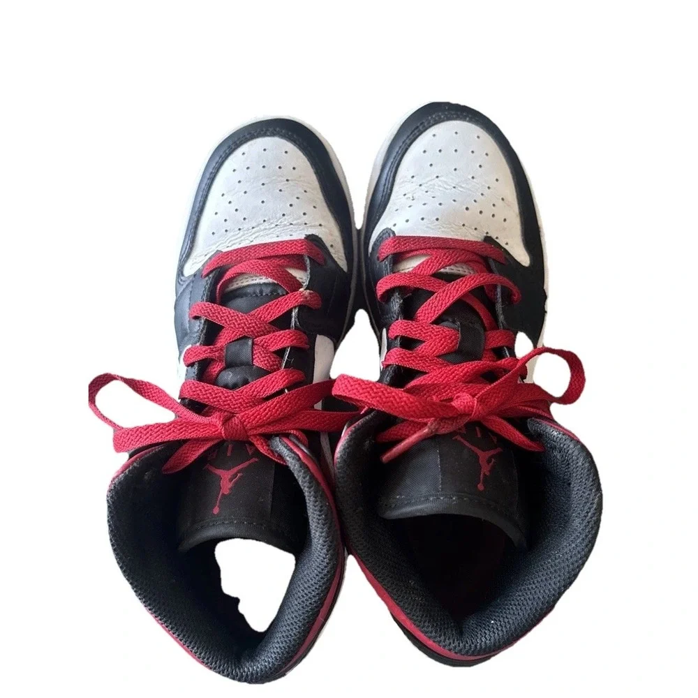 Nike‎ Air Jordan 1 Retro Mid Youth 6Y Red Black Sneakers DQ8423-106